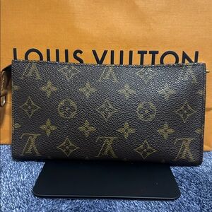 Louis Vuitton Monogram Pouch
